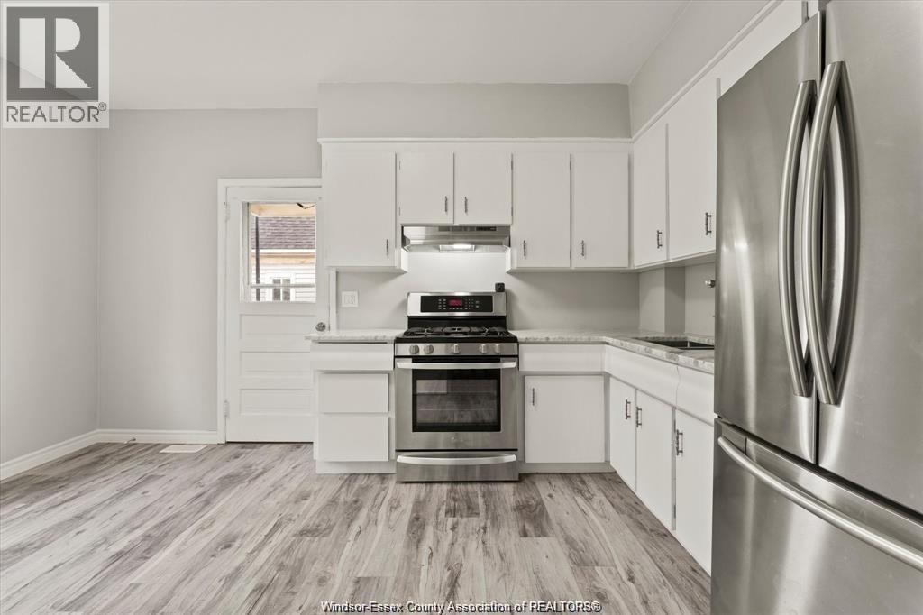 215 Pierre AVENUE - 6