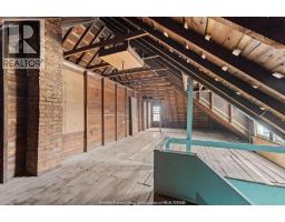 215 Pierre Avenue, Windsor, ON N9A2J6 Photo 13