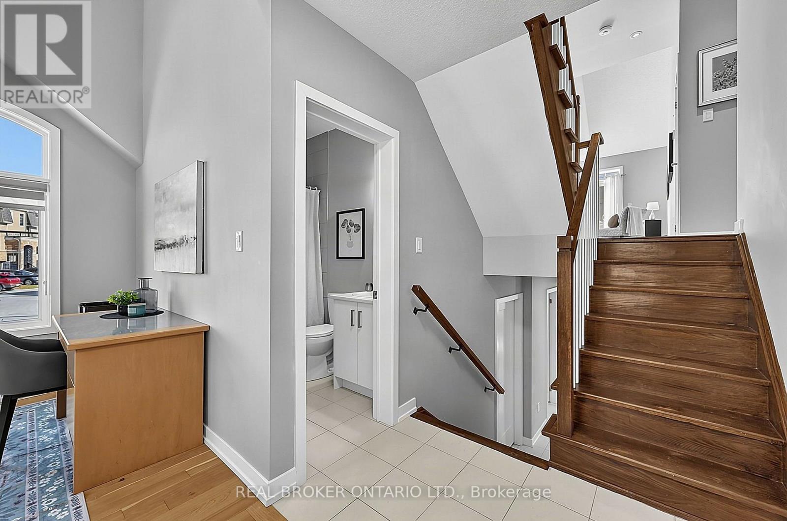 31 Lyall Stokes Circle, East Gwillimbury, ON photo 19