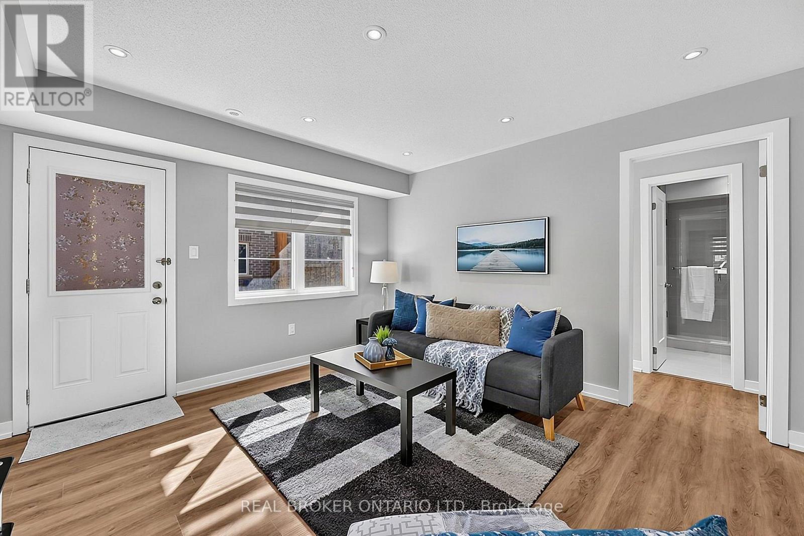 31 Lyall Stokes Circle, East Gwillimbury, ON photo 22