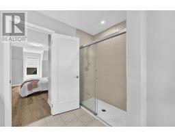 31 Lyall Stokes Circle, East Gwillimbury, ON L0G1M0 Photo 16