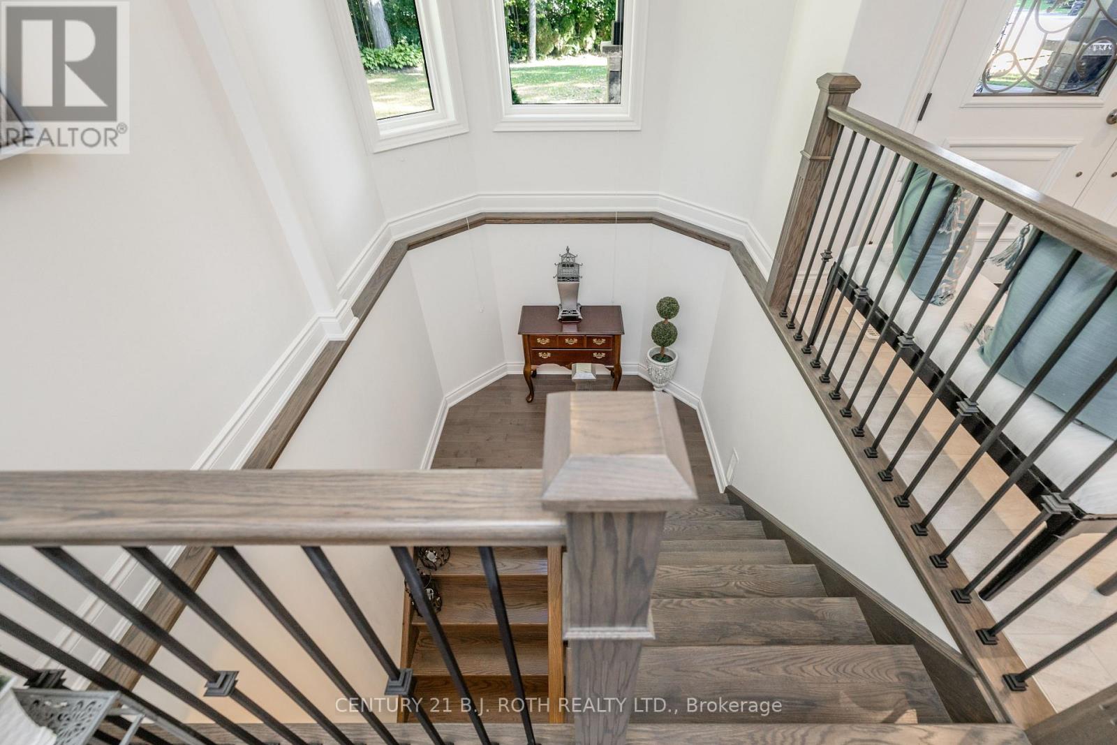 2 Sycamore Circle — photo 37