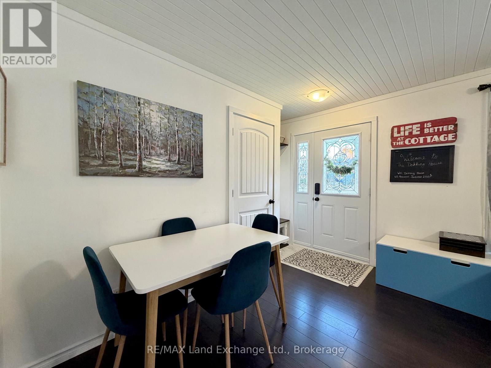 652 LOUIS STREET - 6