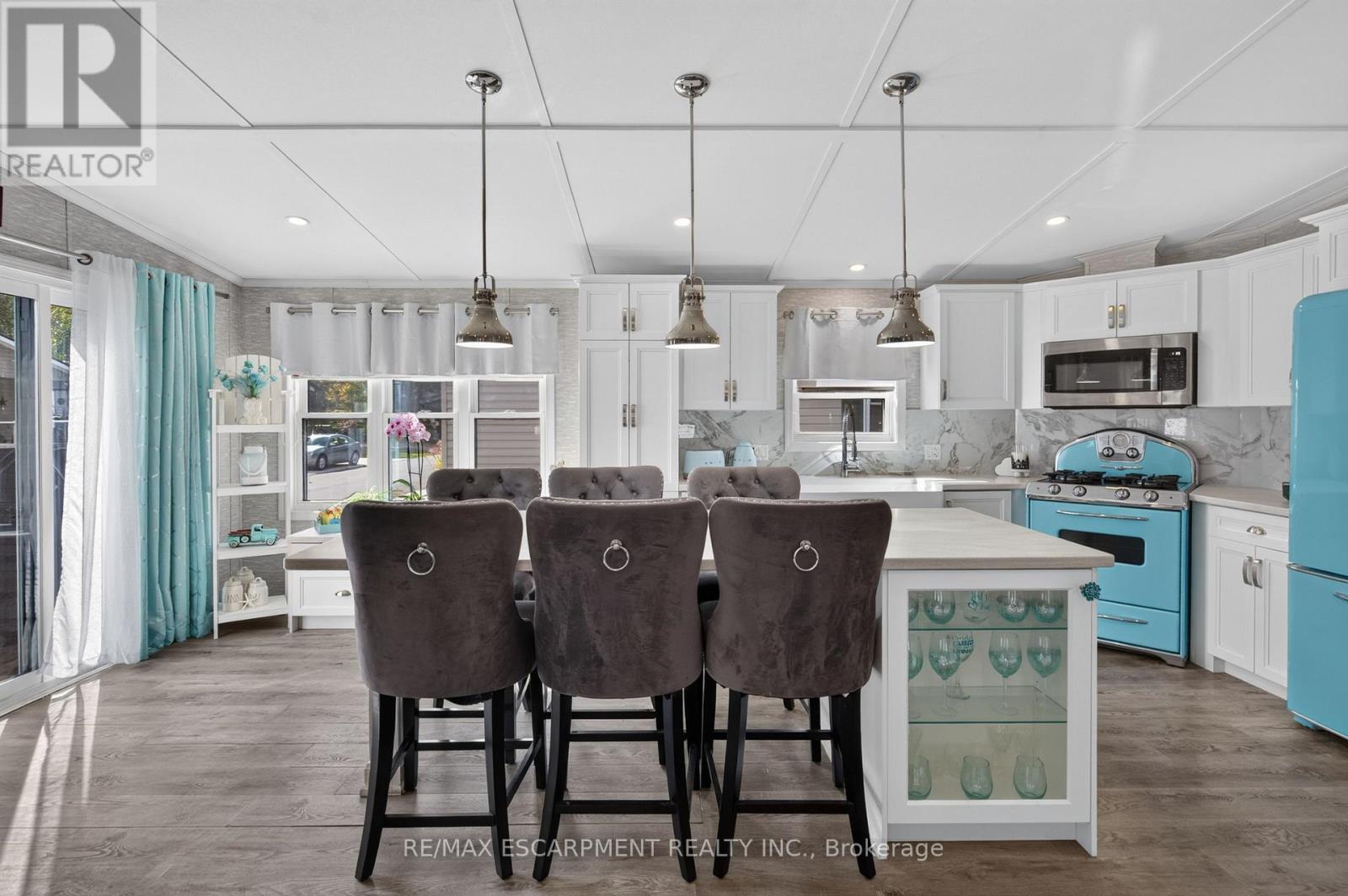5 OAK STREET - 4449 MILBUROUGH LINE - 10
