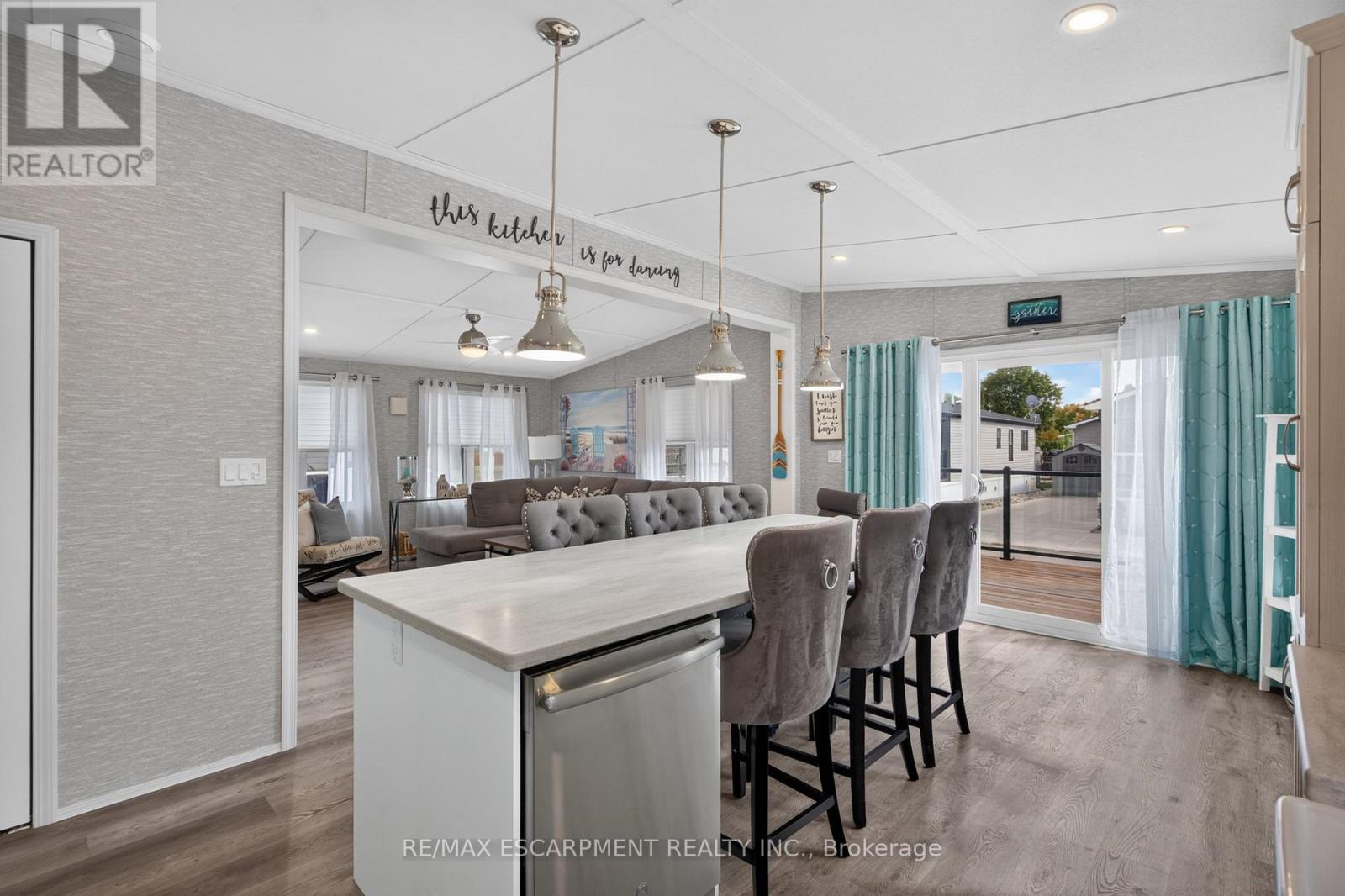 5 OAK STREET - 4449 MILBUROUGH LINE - 12