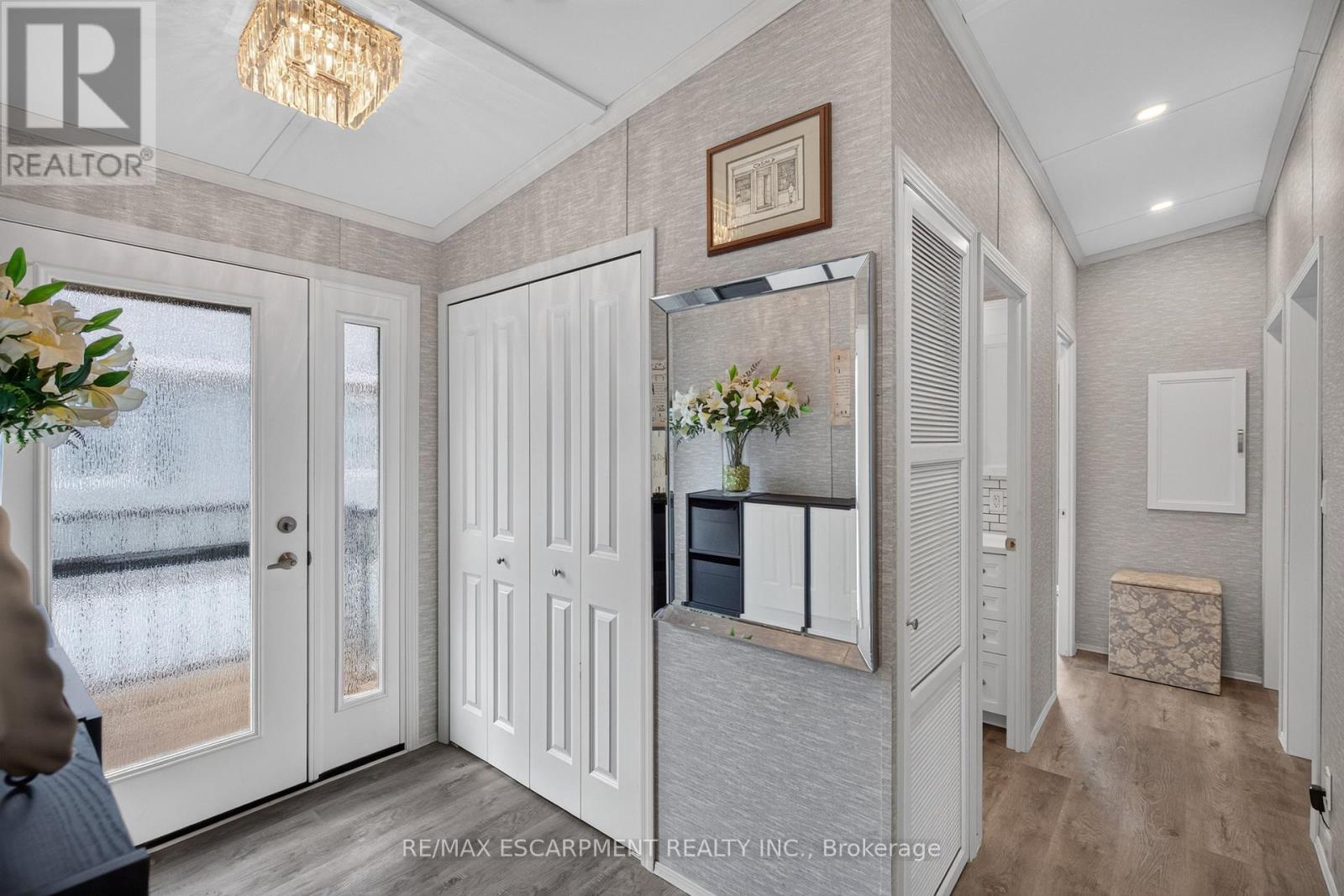 5 OAK STREET - 4449 MILBUROUGH LINE - 26