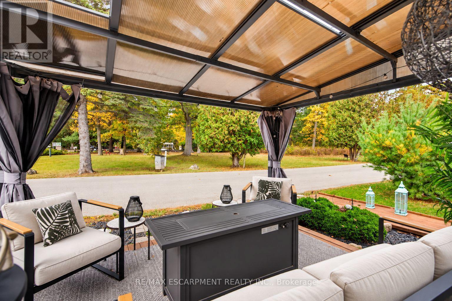 5 OAK STREET - 4449 MILBUROUGH LINE - 29