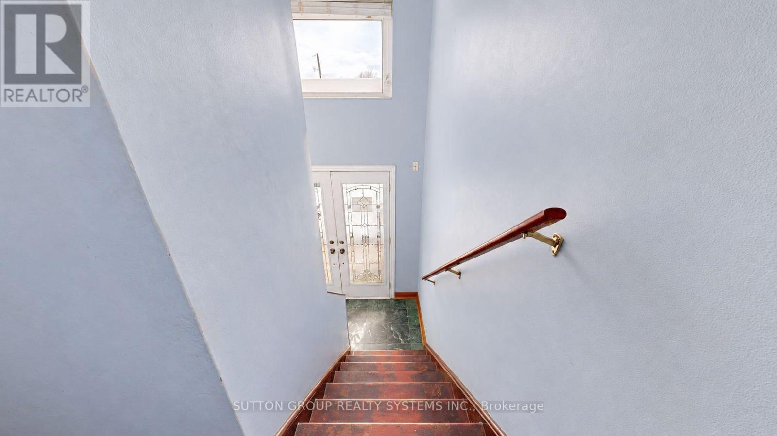 30 CORONADO COURT - 11