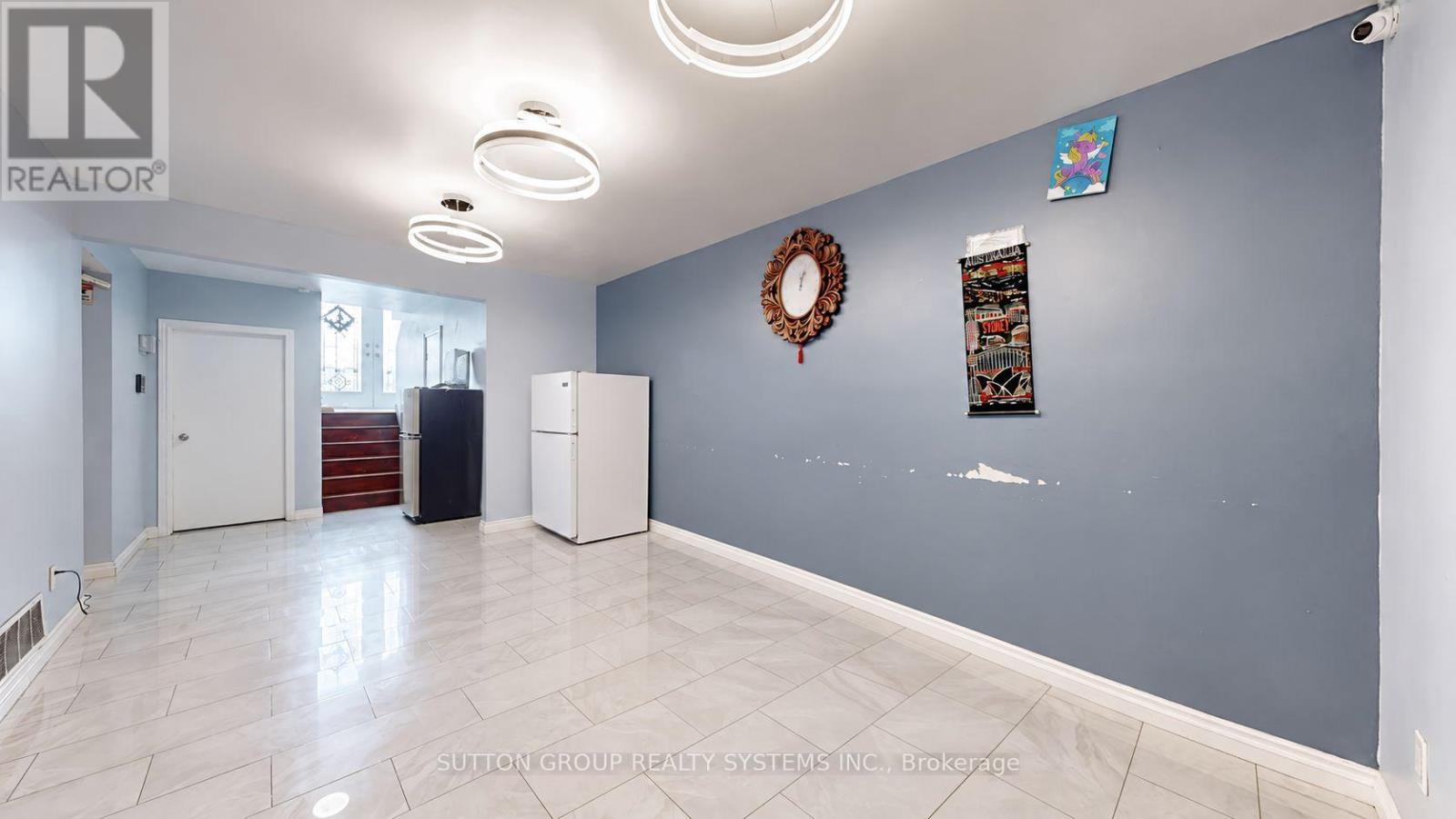 30 CORONADO COURT - 6