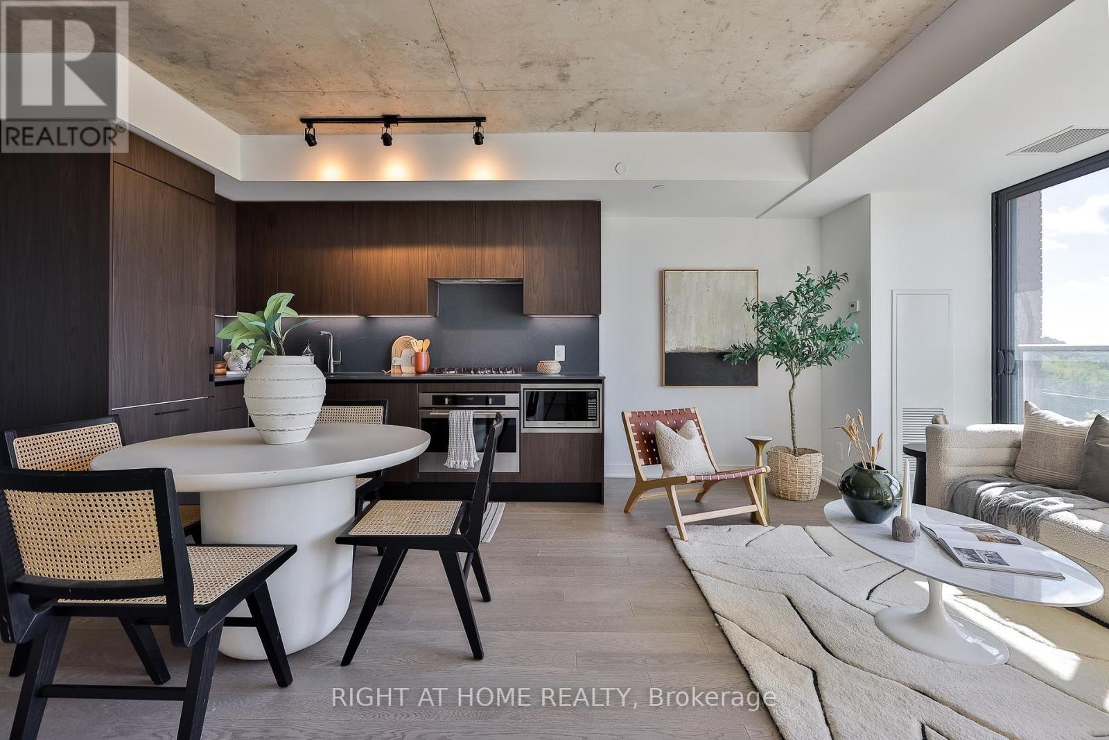 524- 2720 Dundas Street West, Toronto, ON photo 9