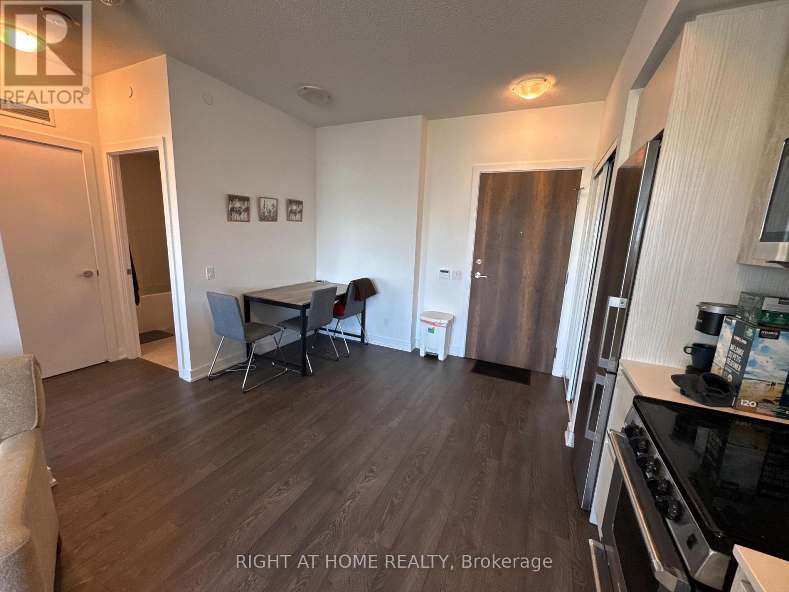 251 Manitoba Street — photo 11