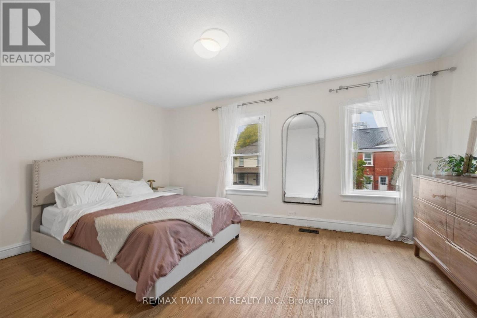 29 Victoria Avenue, Cambridge, ON photo 23