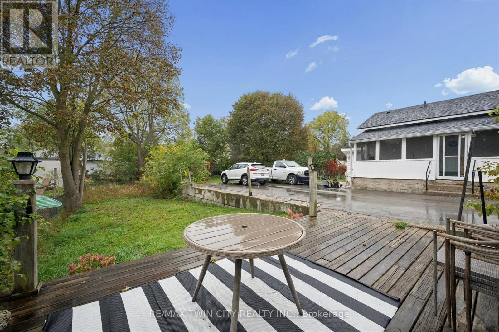 29 VICTORIA AVENUE - 33