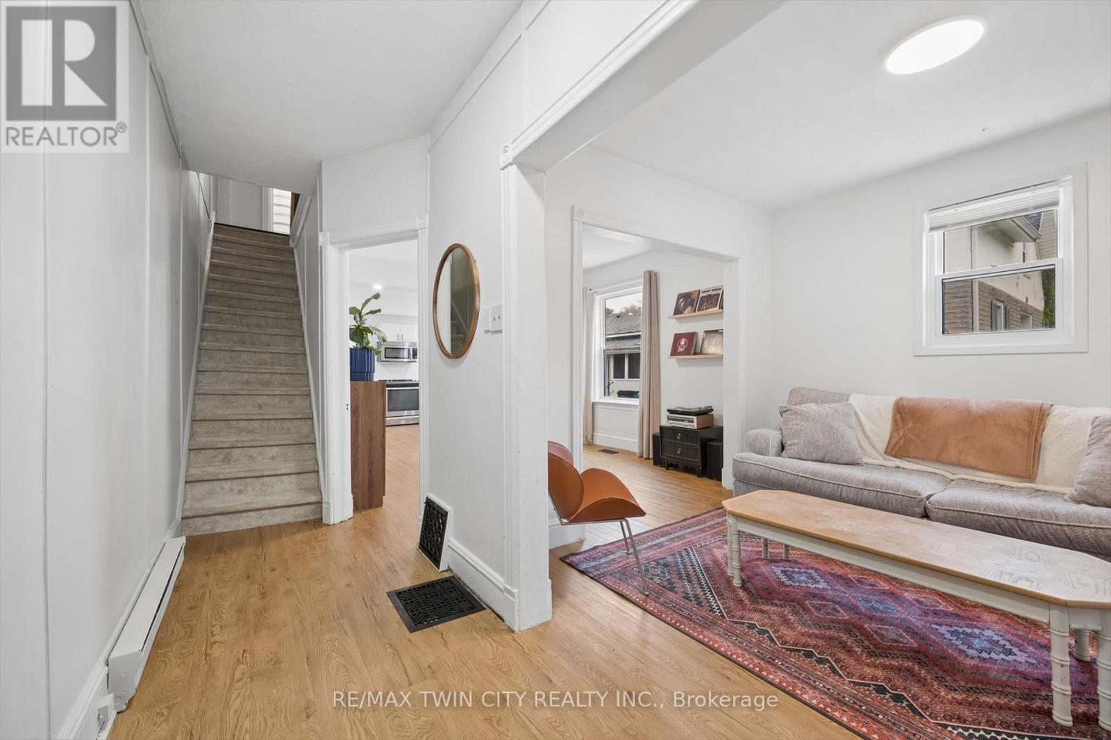 29 Victoria Avenue, Cambridge, ON photo 7