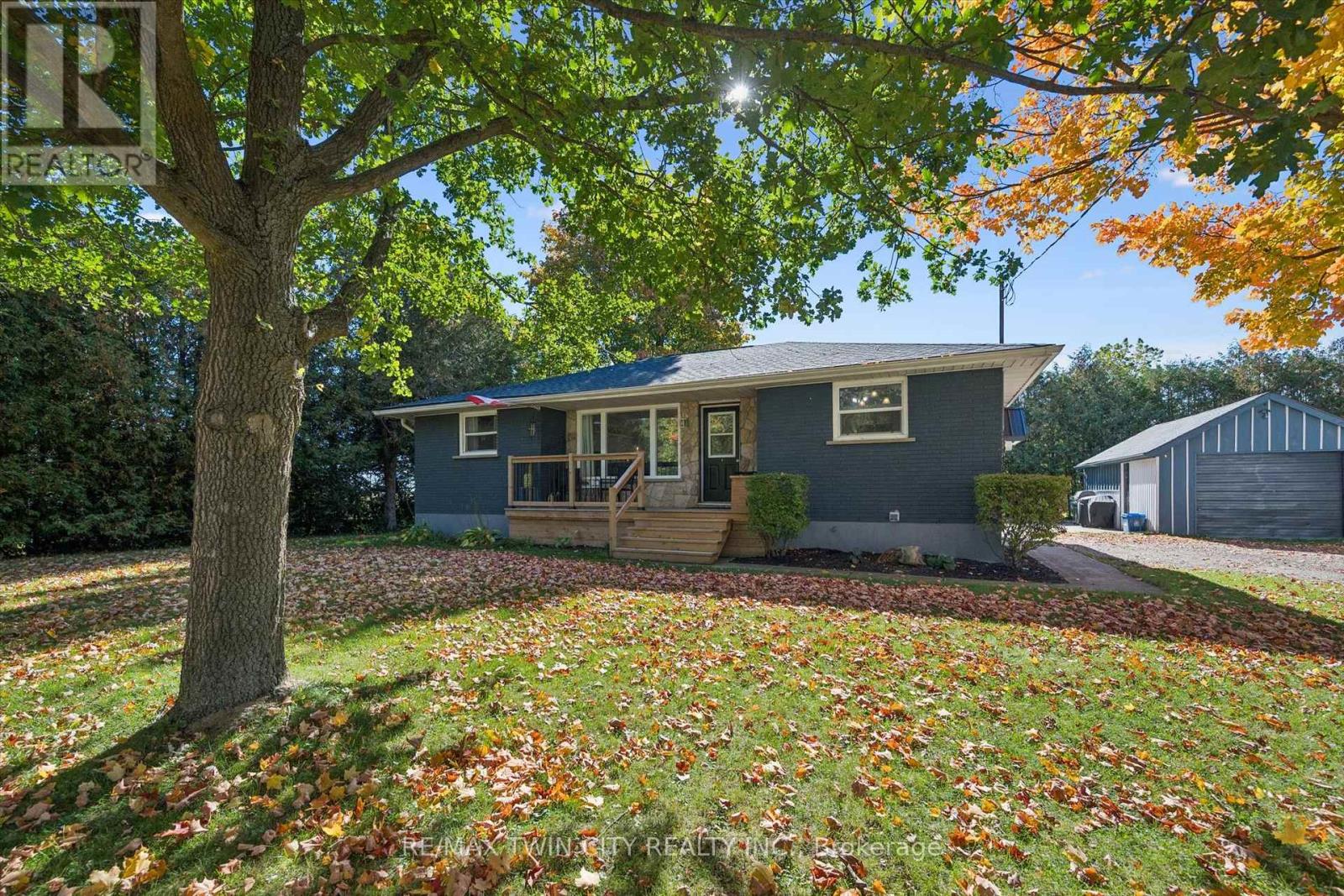 15 Emma Street, Blandford-Blenheim, ON photo 1