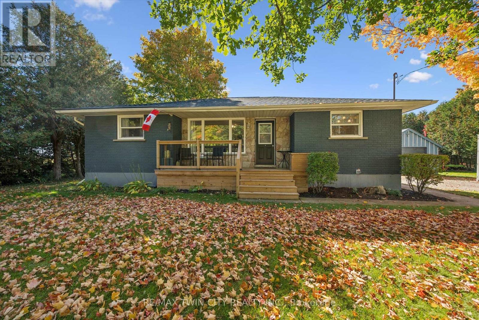 15 Emma Street, Blandford-Blenheim, ON photo 2