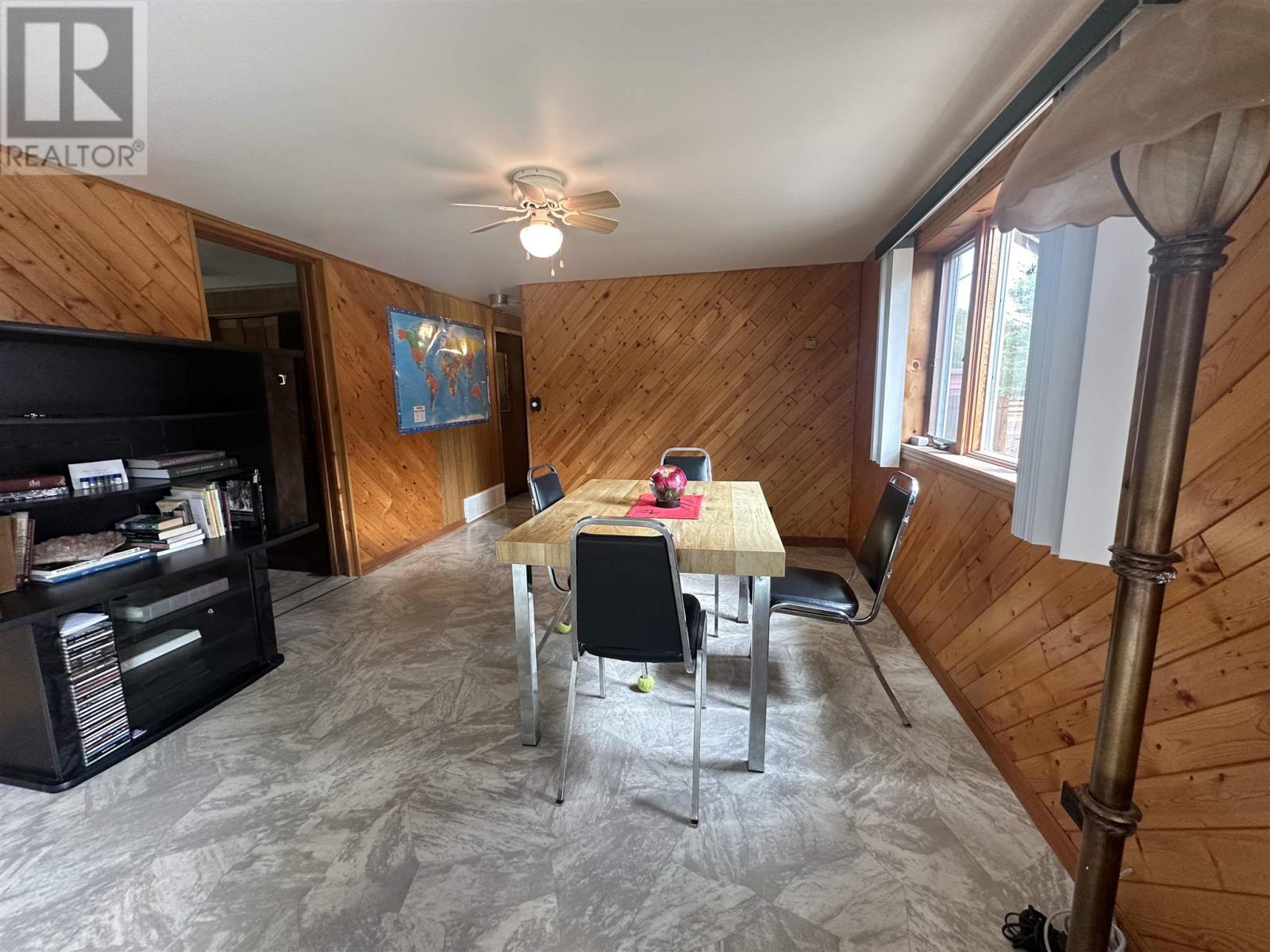 16 Ski Hill RD - 18