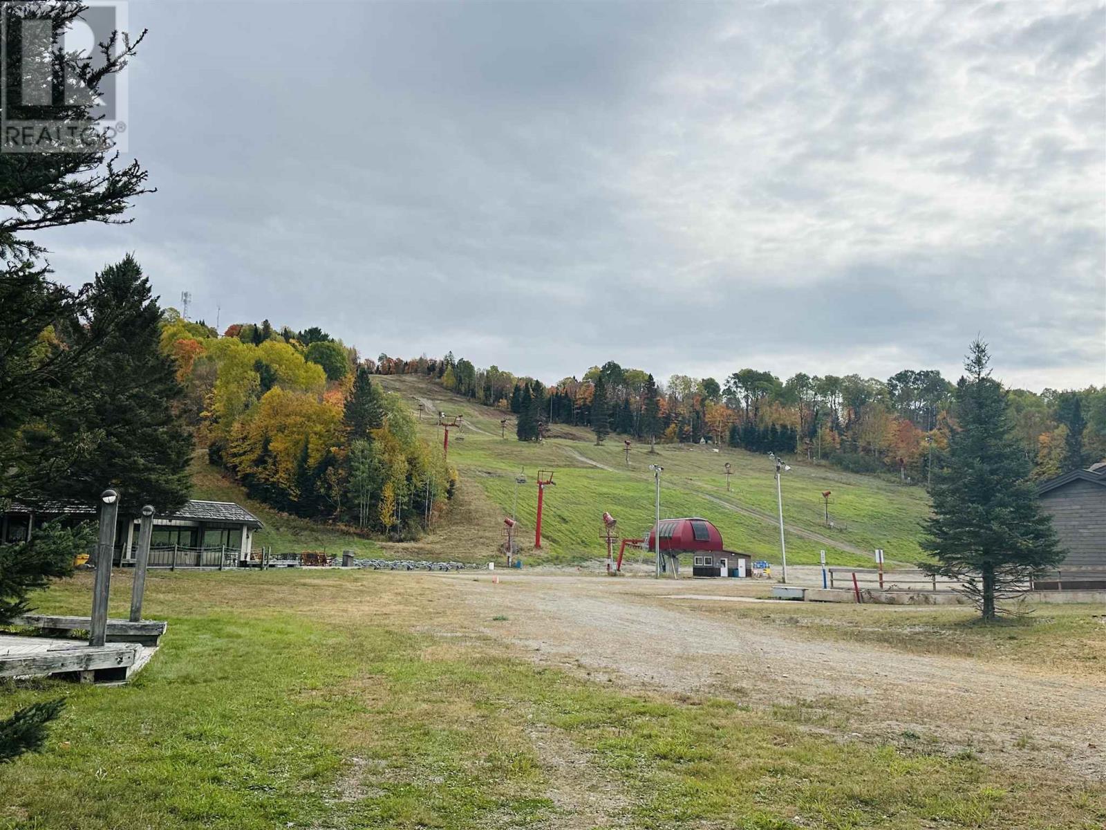 16 Ski Hill RD - 35