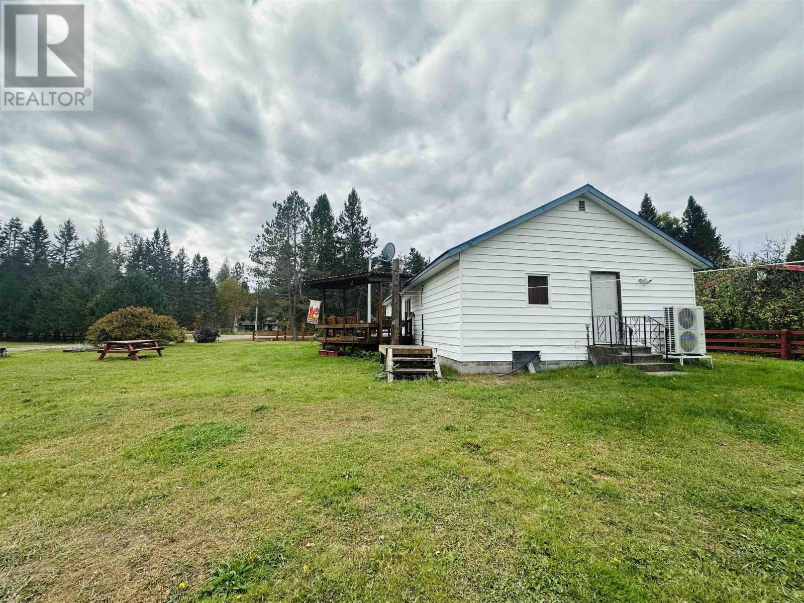 16 Ski Hill RD - 6