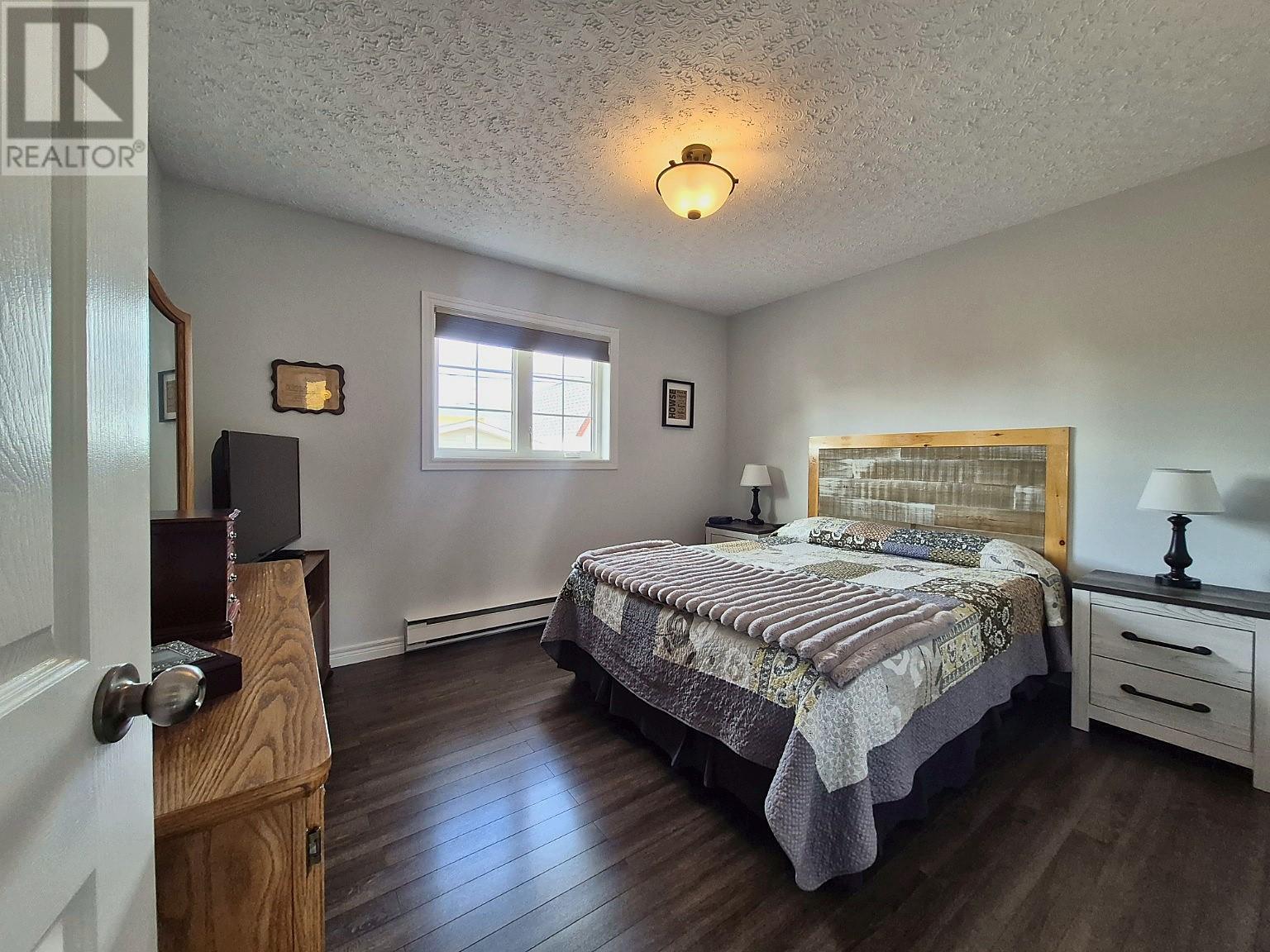 3 Conway Street - 22