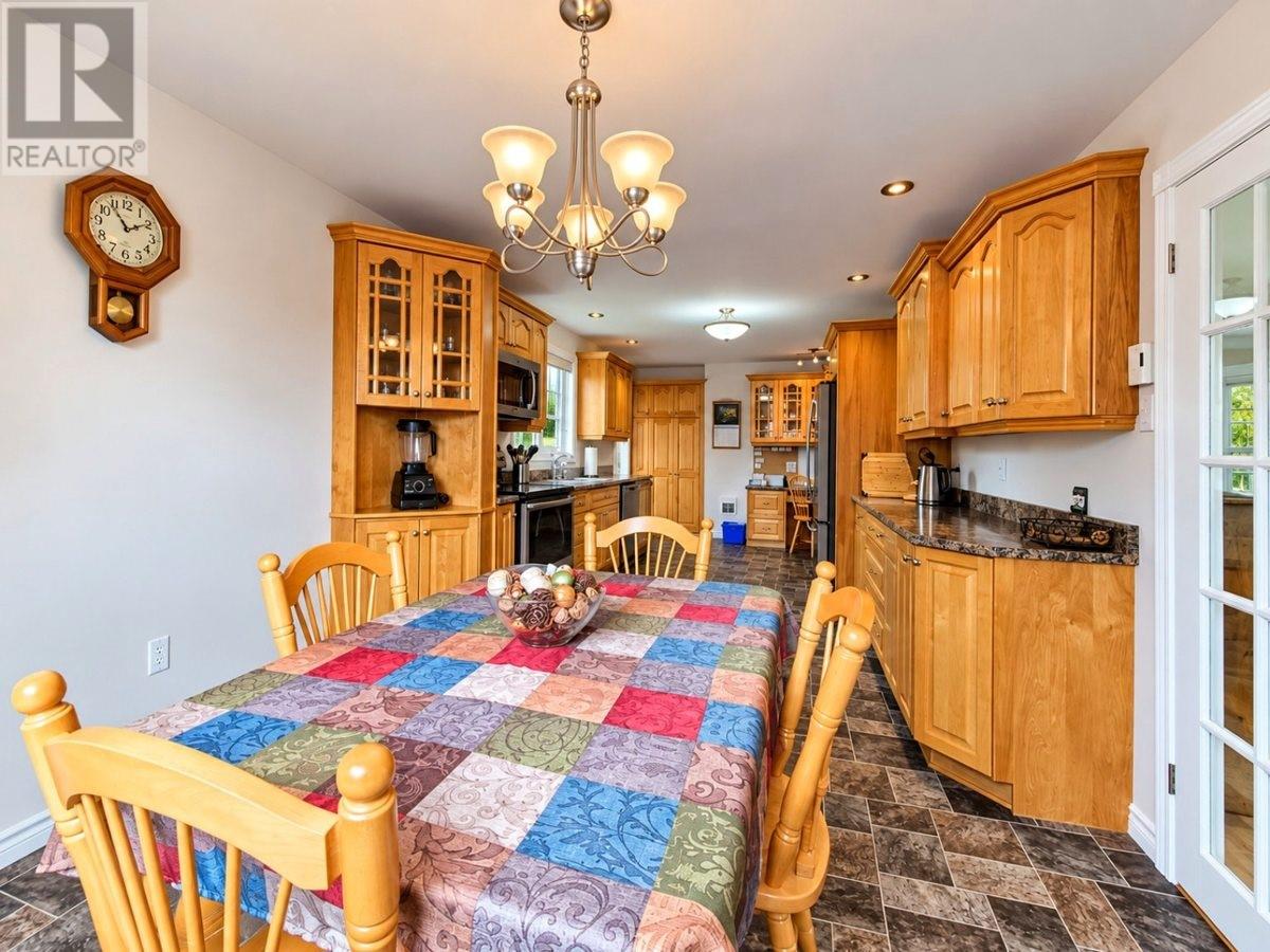 3 Conway Street - 13