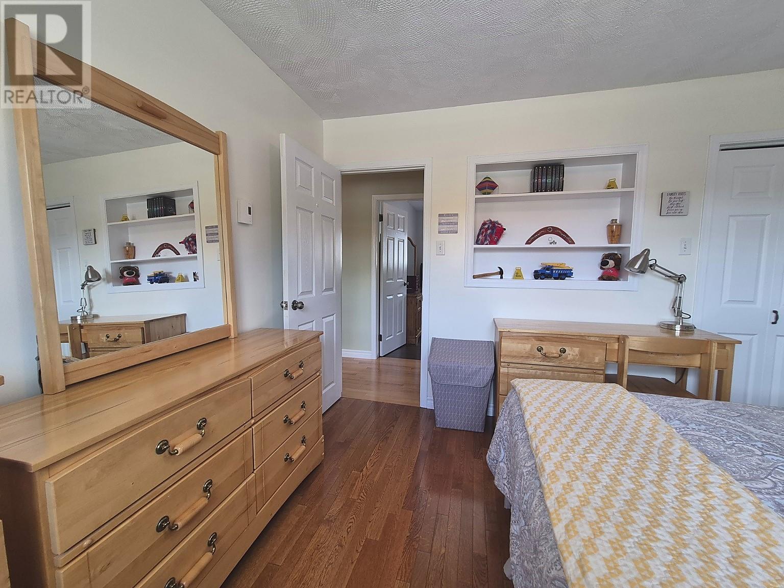3 Conway Street - 27