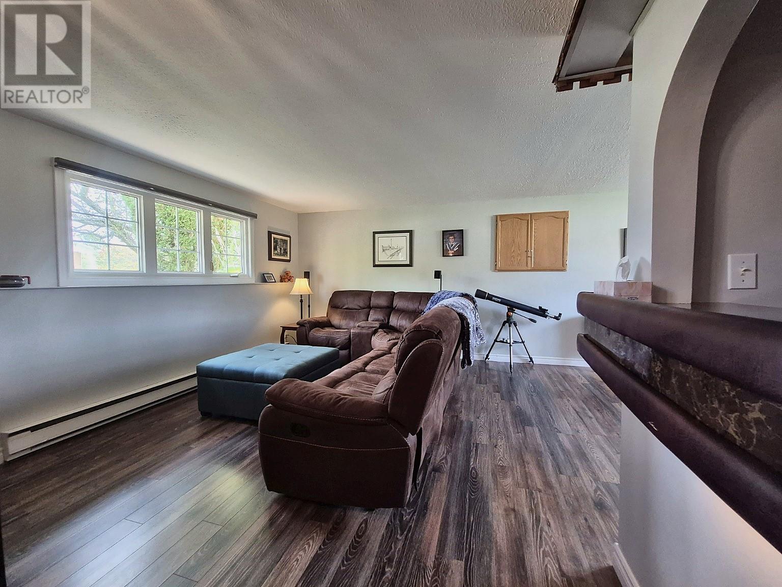 3 Conway Street - 33