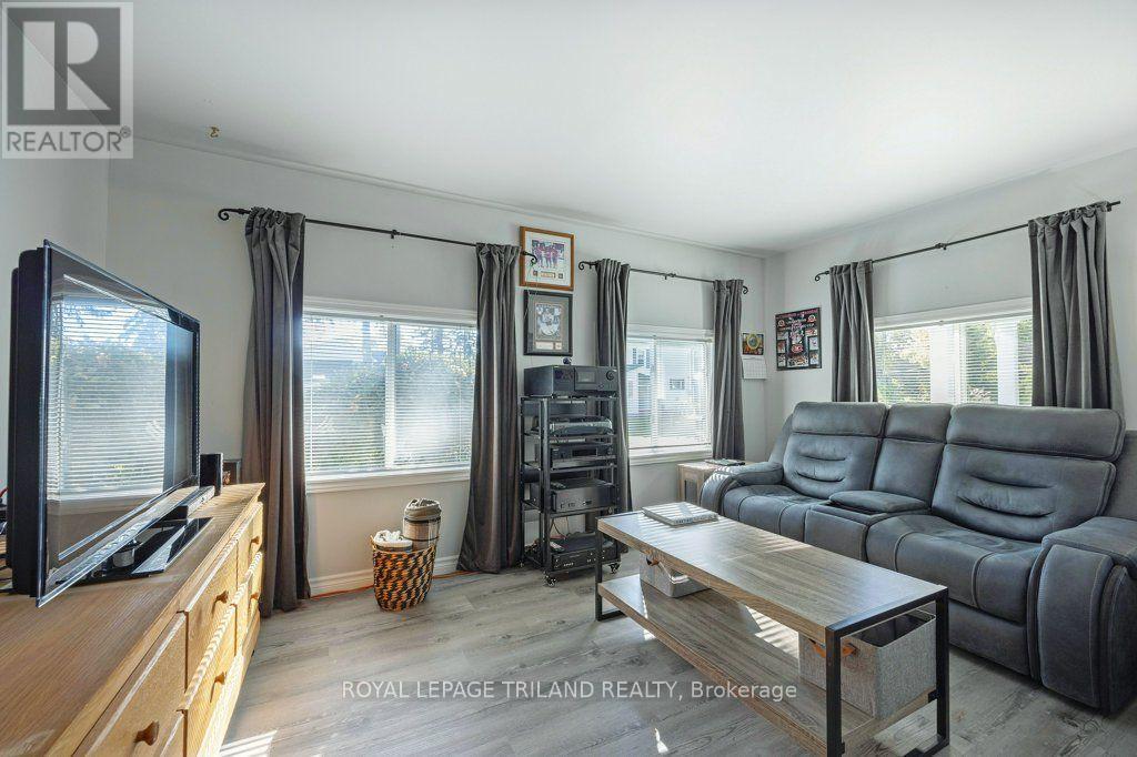 143 St George Street — photo 11