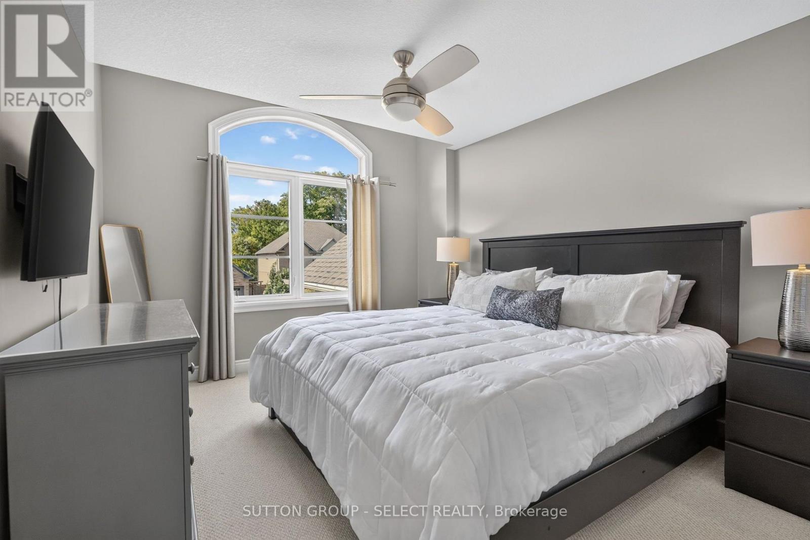 1042 Melsetter Way — photo 24