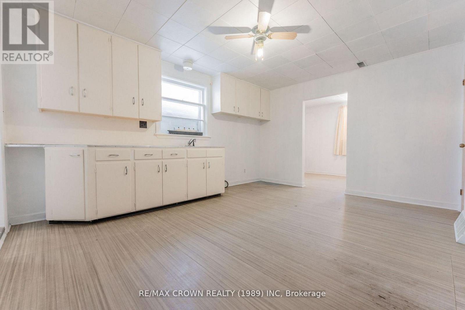 30 Pine Crescent — photo 24