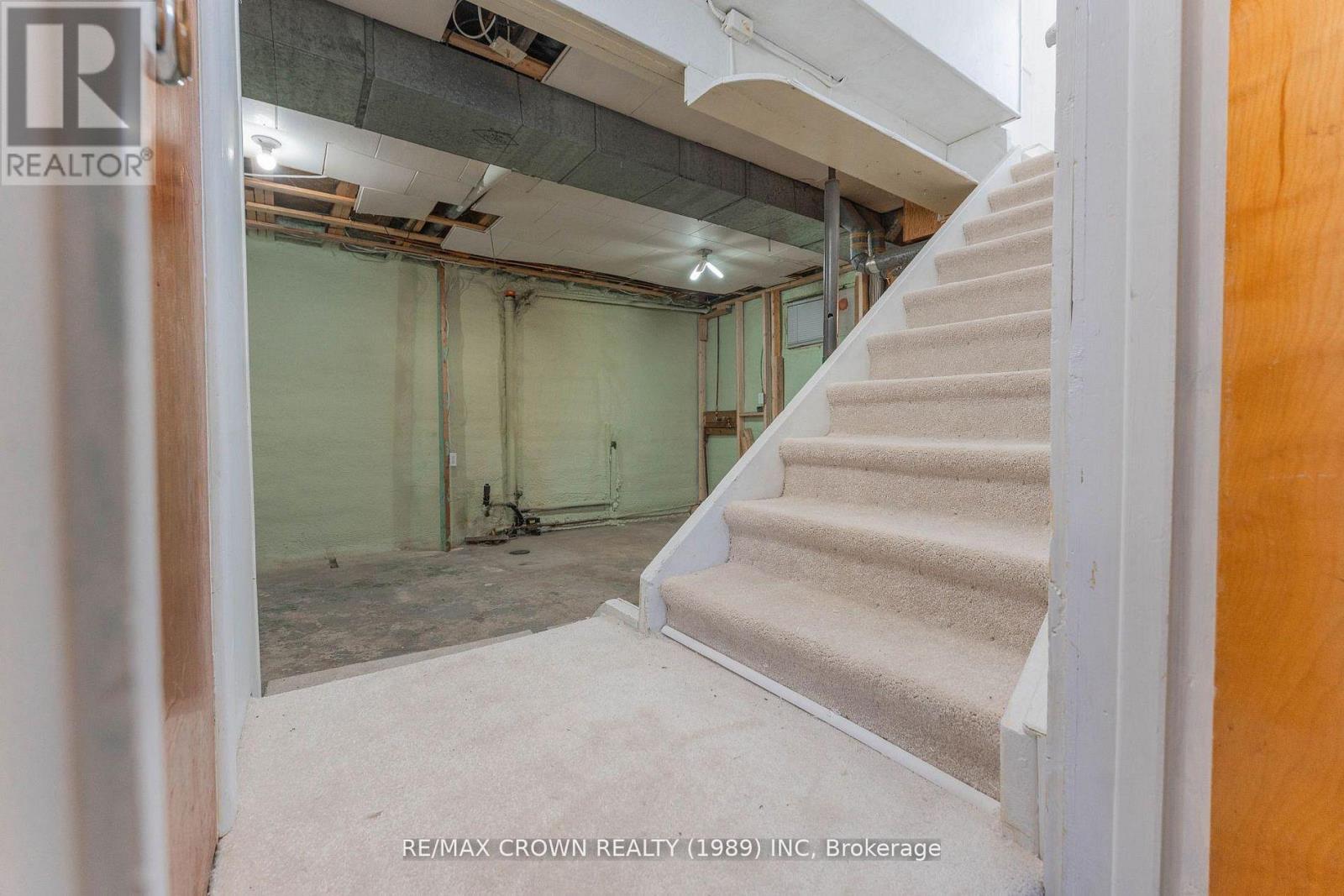 30 Pine Crescent — photo 33