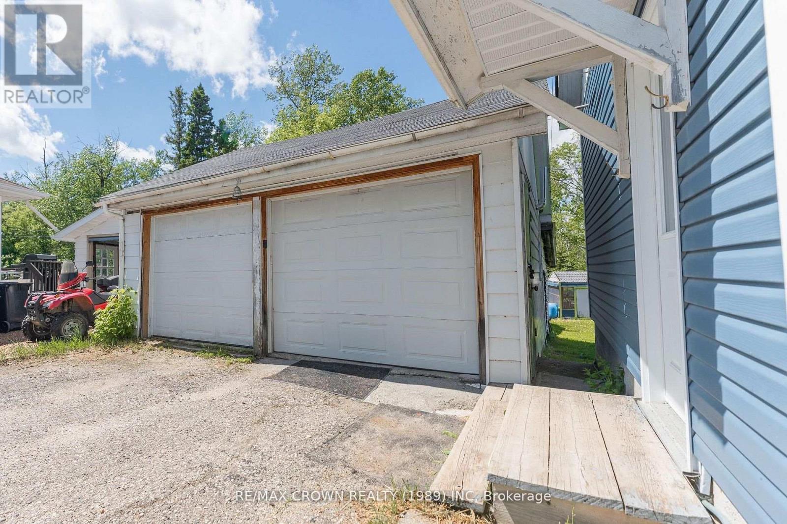30 Pine Crescent — photo 41