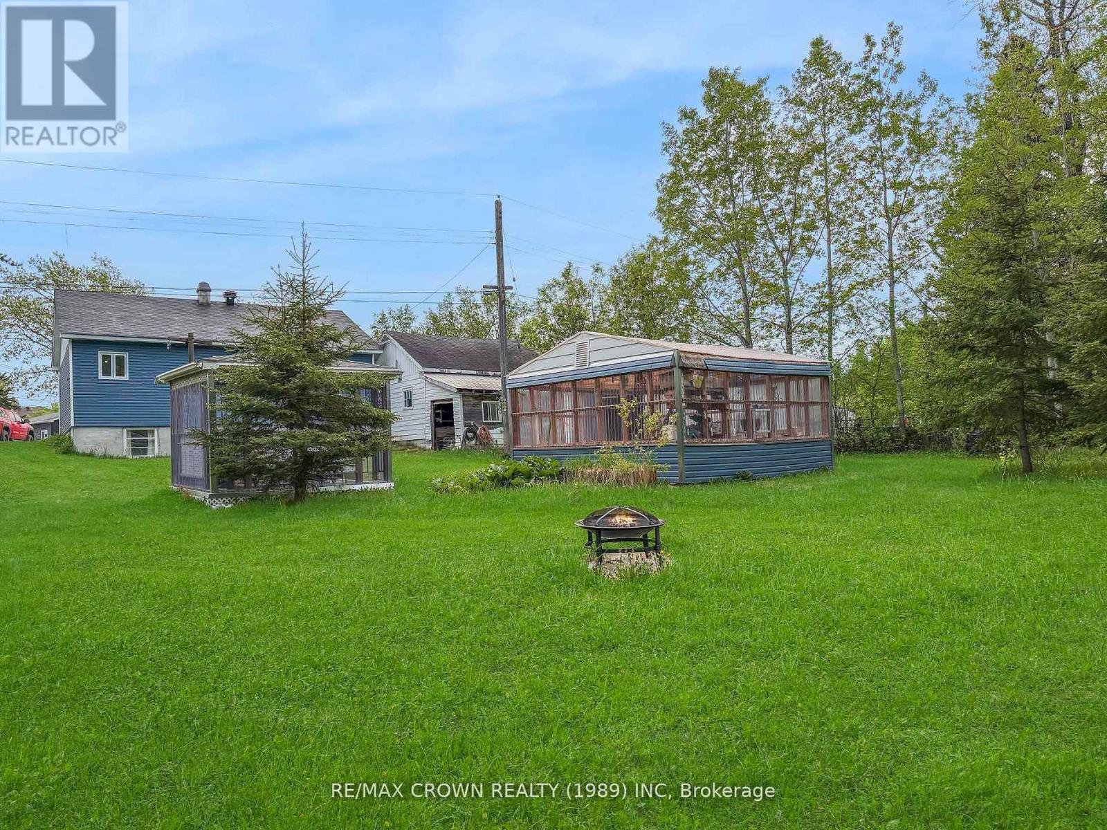 30 Pine Crescent — photo 50