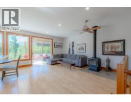 Living room - 5160 Cowichan Lake Rd, Duncan, BC V9L6H6 Photo 9