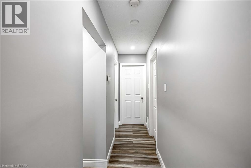 36 Valerie Court — photo 13