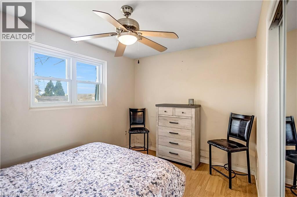 36 Valerie Court — photo 16