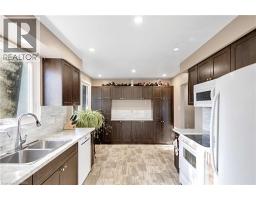 Laundry room - 36 Valerie Court, Cambridge, ON N3C3H4 Photo 10