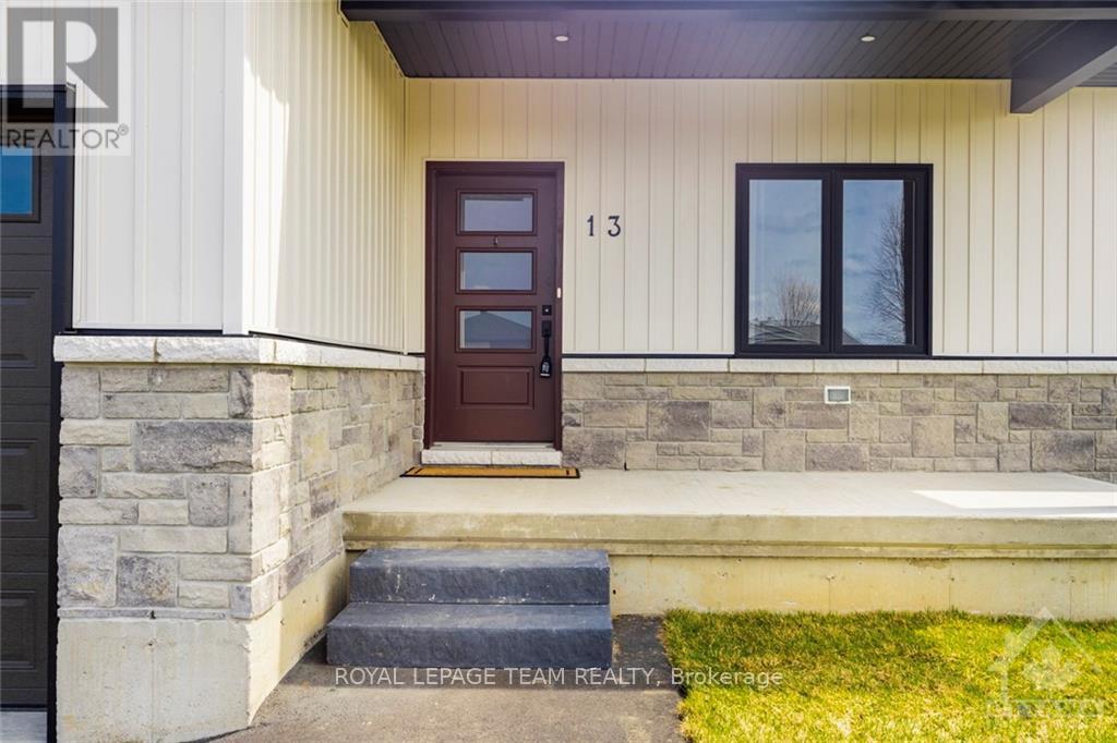 13 Morrison Drive — photo 3