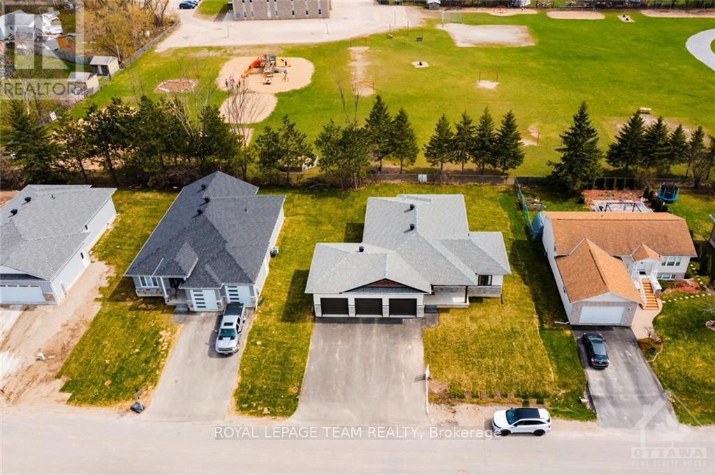 13 Morrison Drive — photo 30