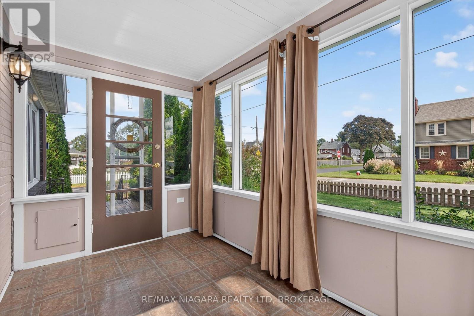 5657 PRINCE EDWARD AVENUE - 6