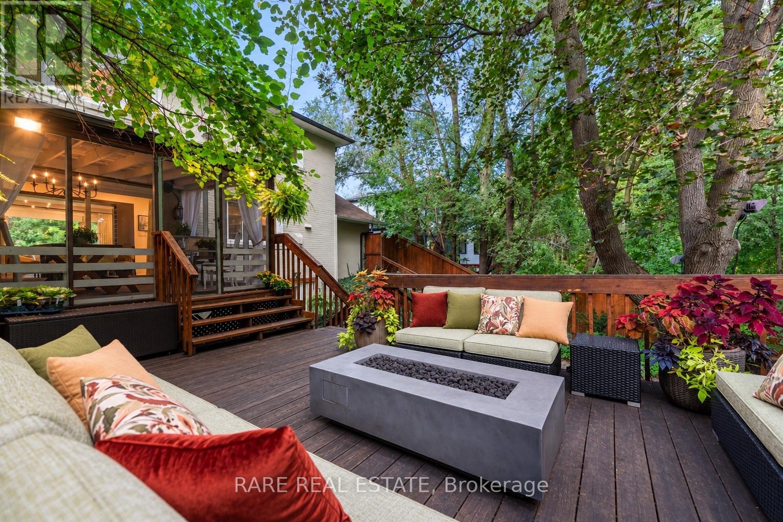 23 Dellbank Road, Toronto, ON photo 12