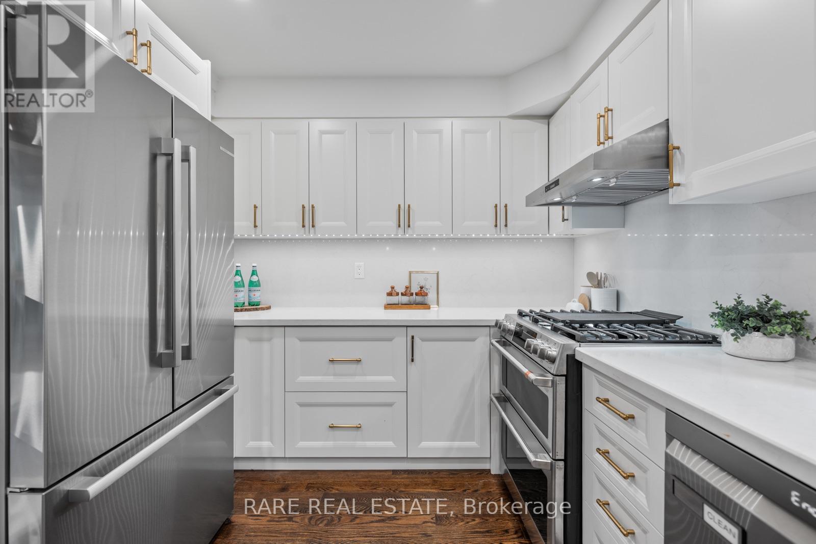 23 Dellbank Road, Toronto, ON photo 14