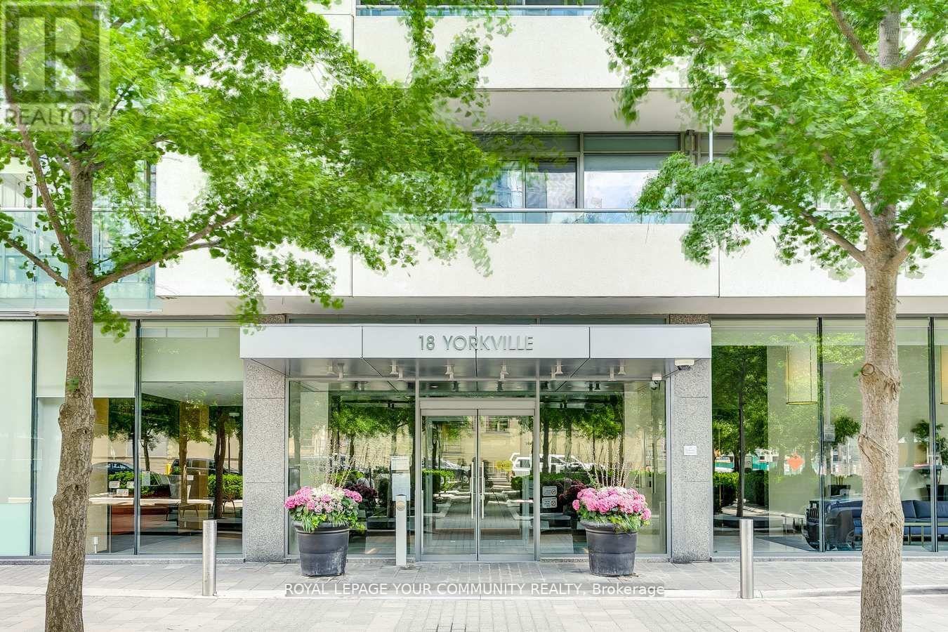 18 Yorkville Avenue — photo 4