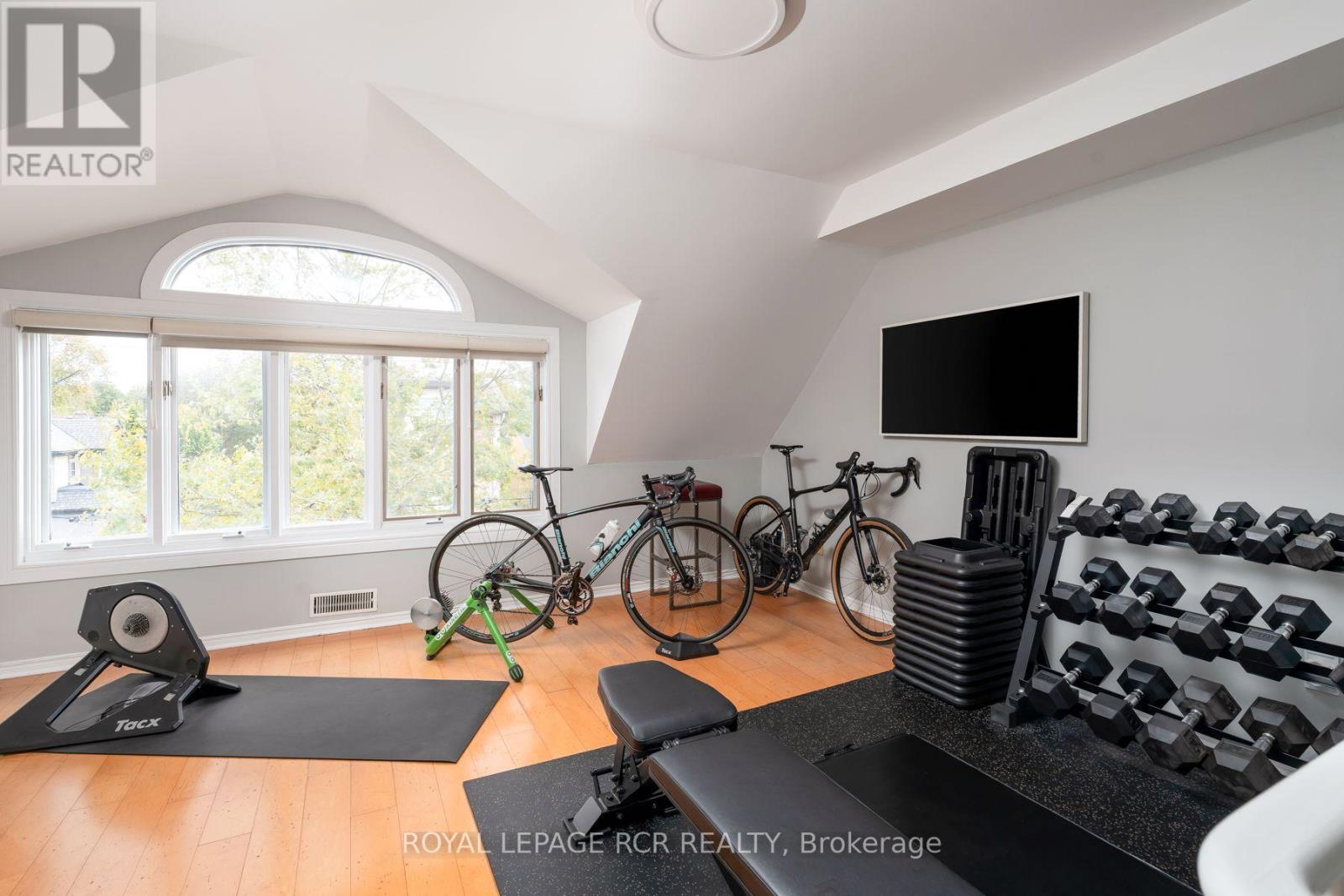 214 BRIAR HILL AVENUE - 23