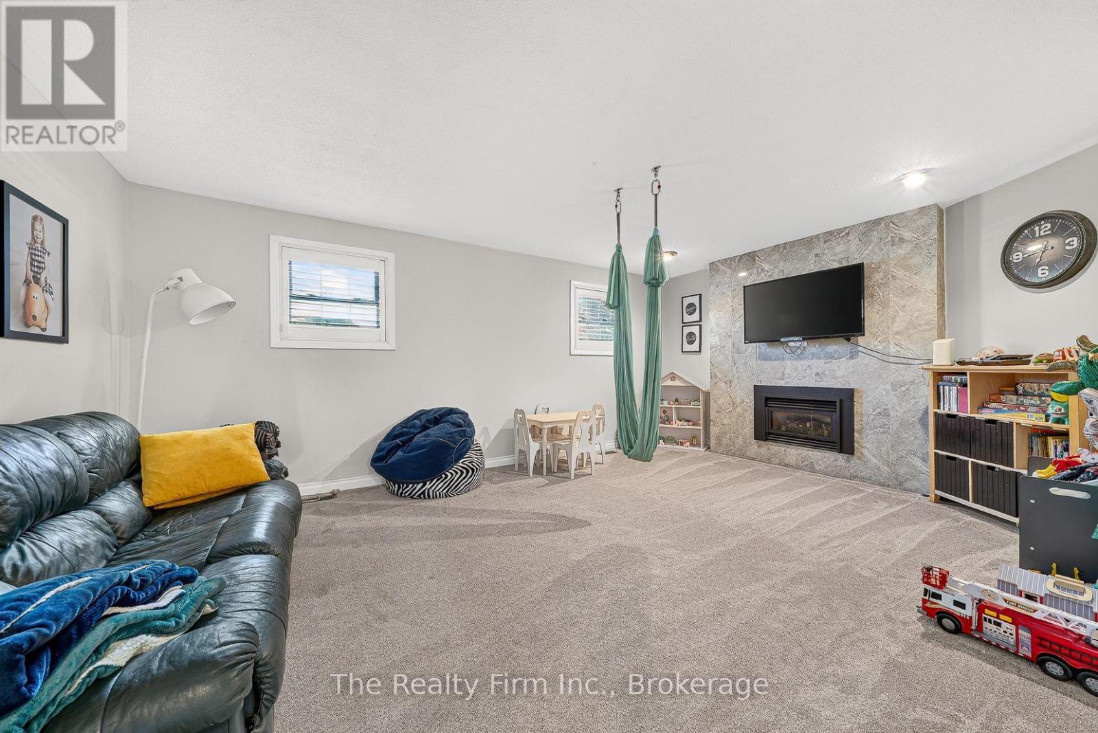 2 Greenwood Road — photo 24