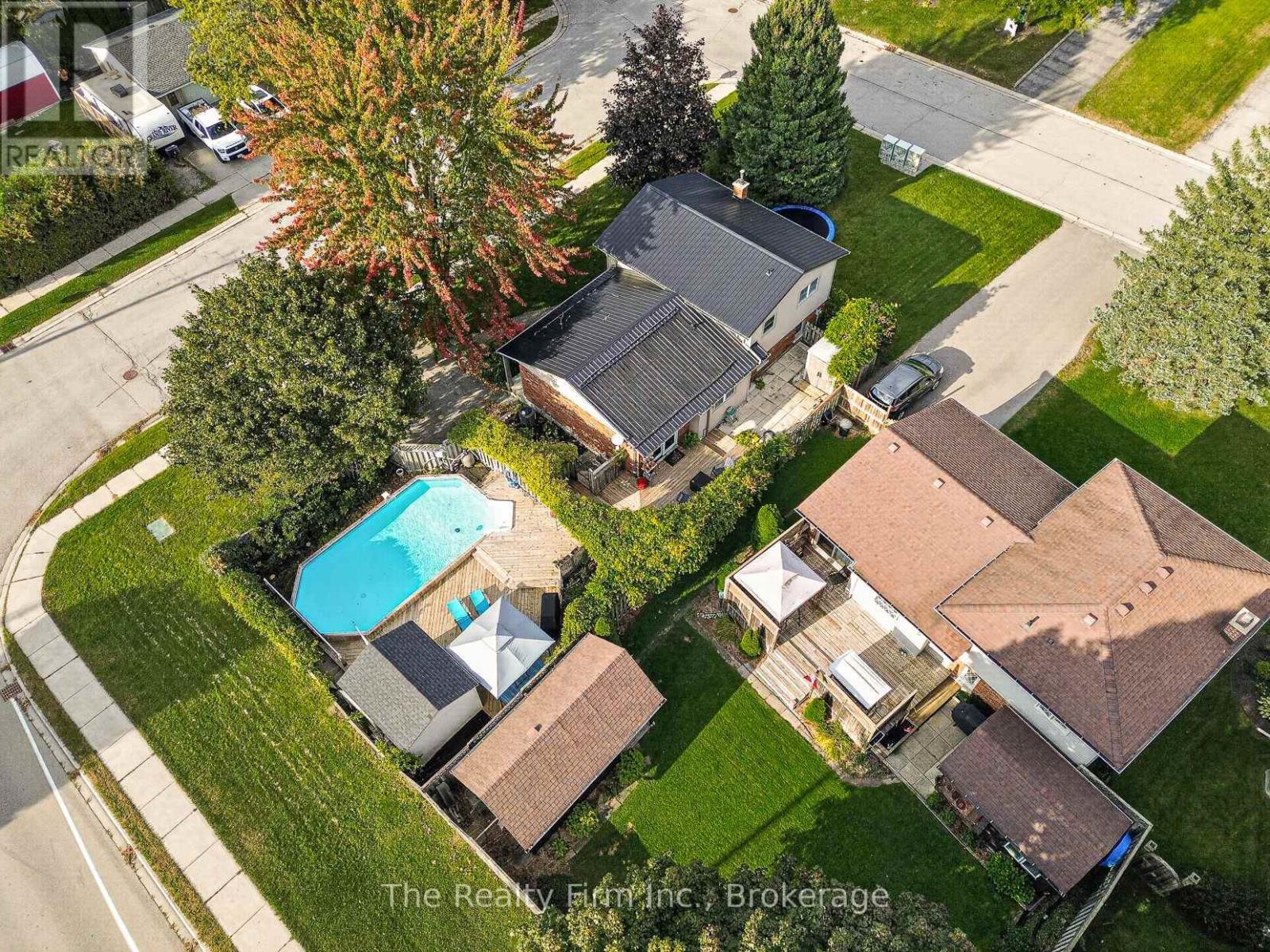 2 GREENWOOD ROAD - 27