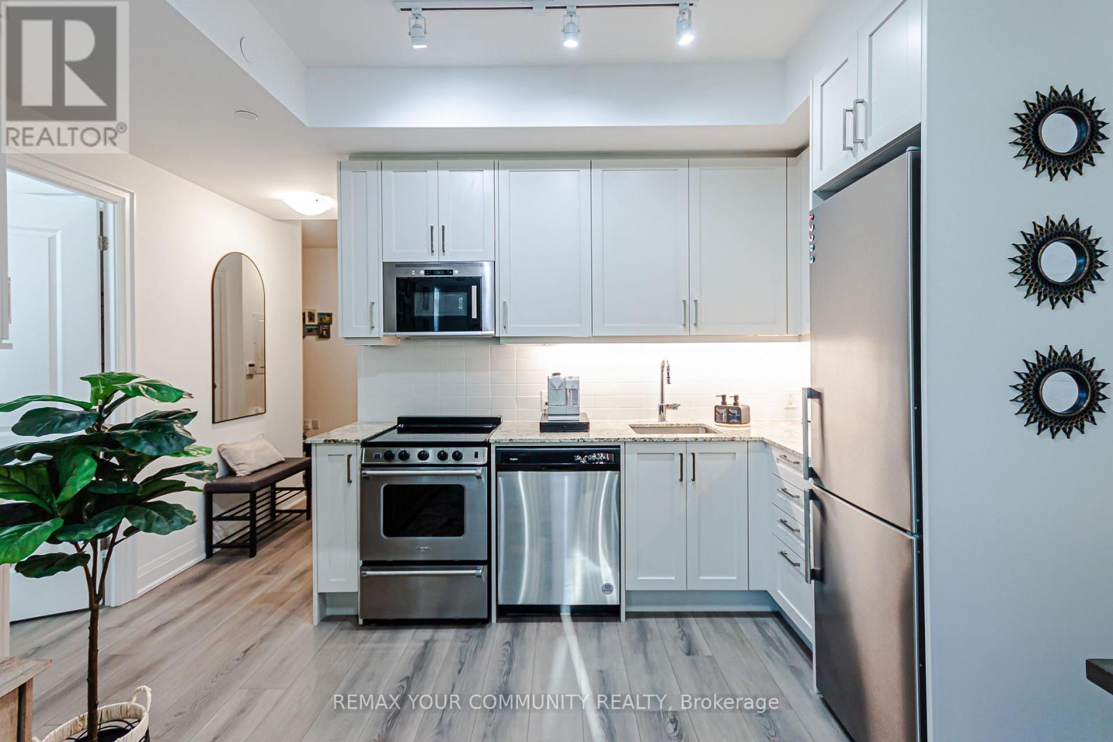 309- 10 Gatineau Drive, Vaughan, ON photo 11