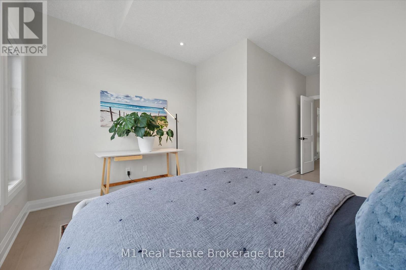 545 Bridgemill Crescent — photo 23