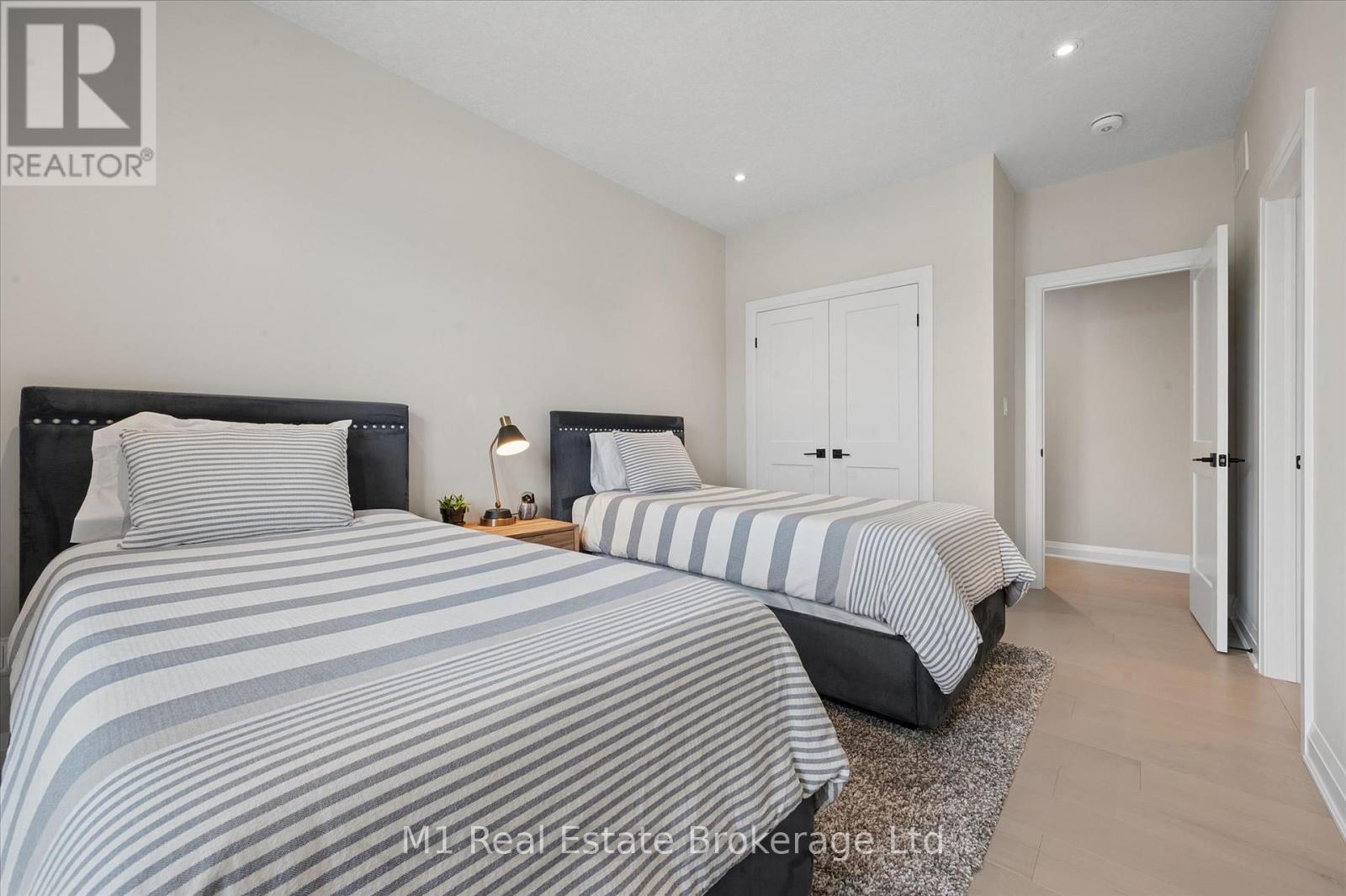 545 Bridgemill Crescent — photo 26