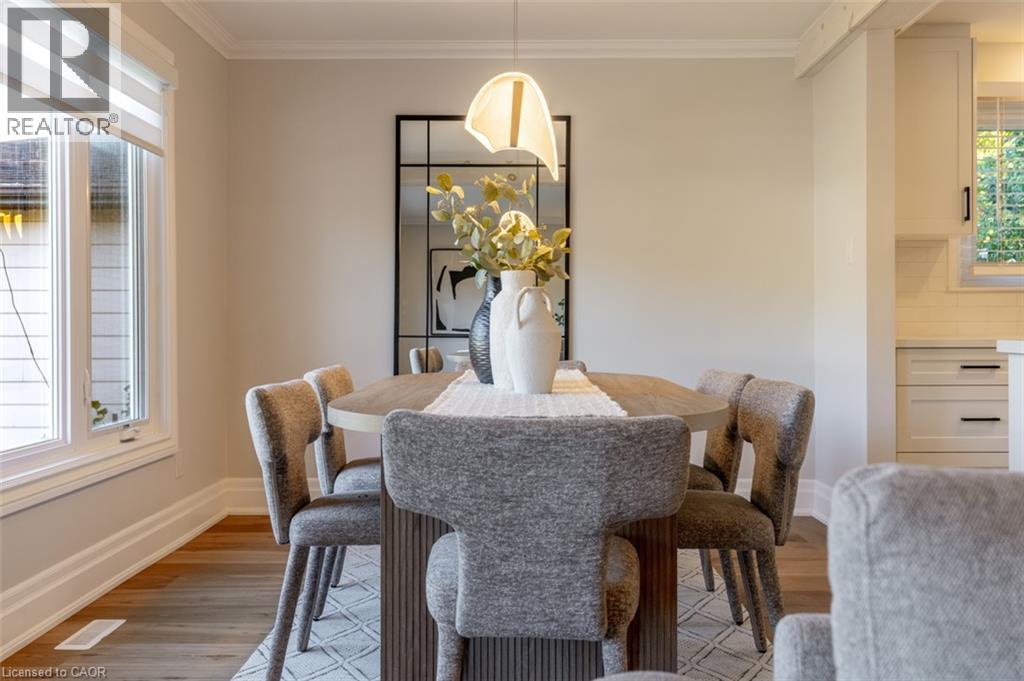 582 Strathcona Court — photo 10